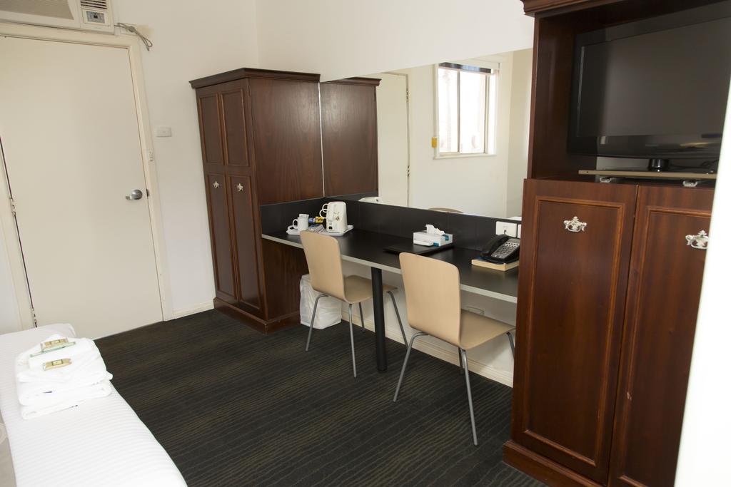 A Line Motel Griffith Buitenkant foto